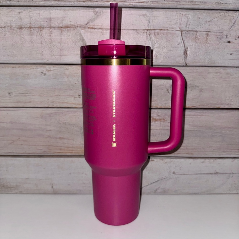 Stanley x Starbucks 40oz Quencher Tumbler Winter Berry Glitter & Gold NWT
